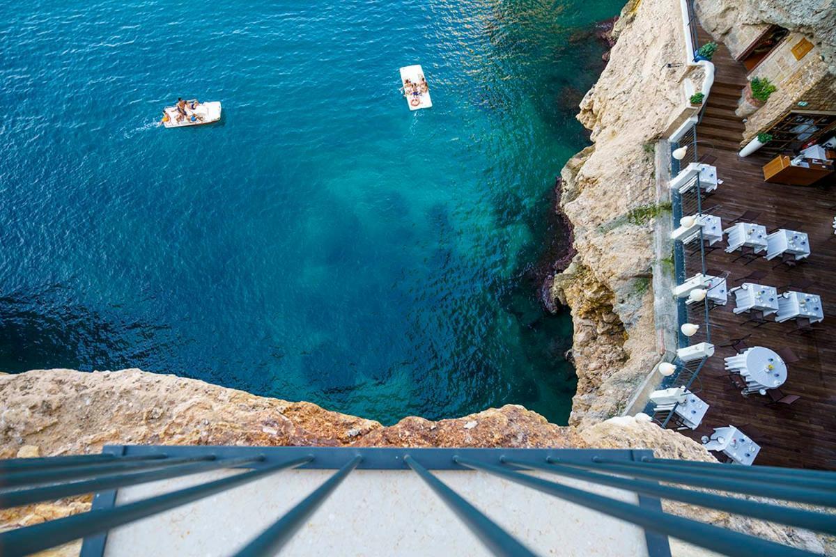 Hotel Grotta Palazzese Polignano a Mare Bagian luar foto