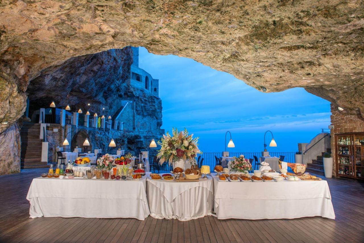 Hotel Grotta Palazzese Polignano a Mare Bagian luar foto